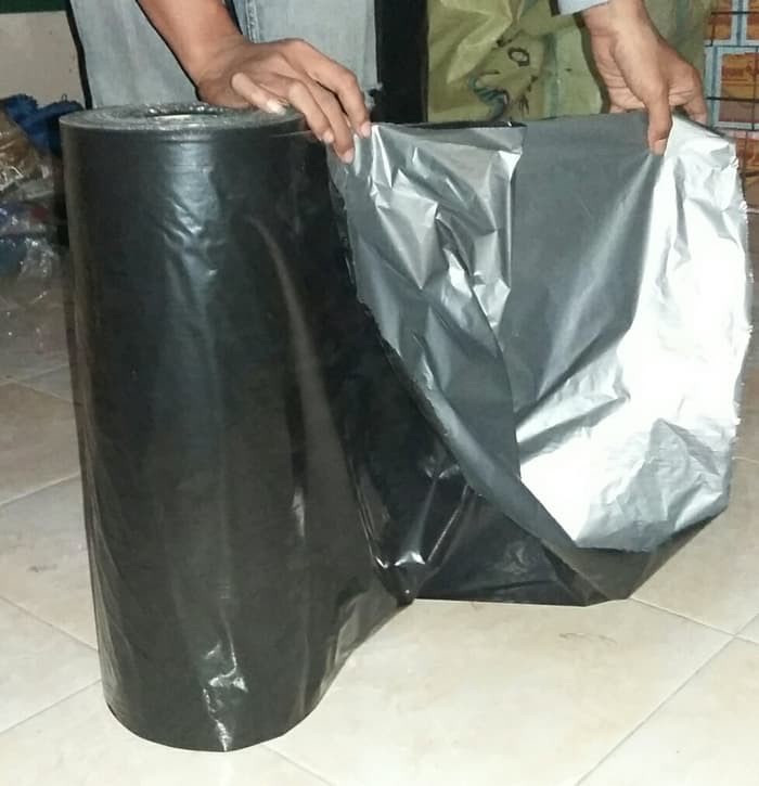 Plastik Mulsa Hitam Perak Lebar 120cm tebal 0.03mm