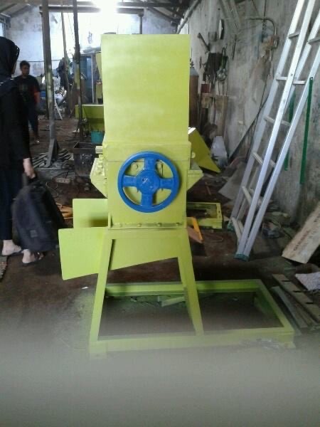 Mesin Pencacah Plastik type KMB 05