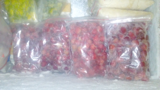 Strawberry frozen / stroberi beku