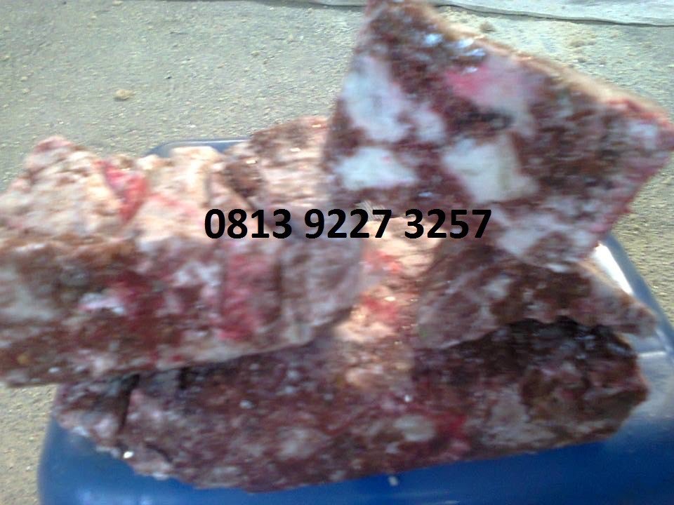 Kemenyan Hitam dan Putih