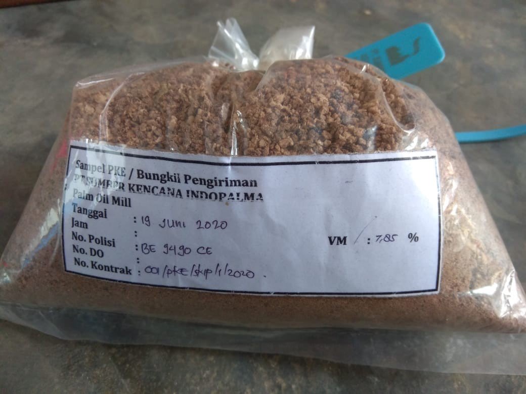 Bungkil Kelapa Sawit dengan Spesifikasi ;Protein kasar 15,14 & Lemak kasar 6,08