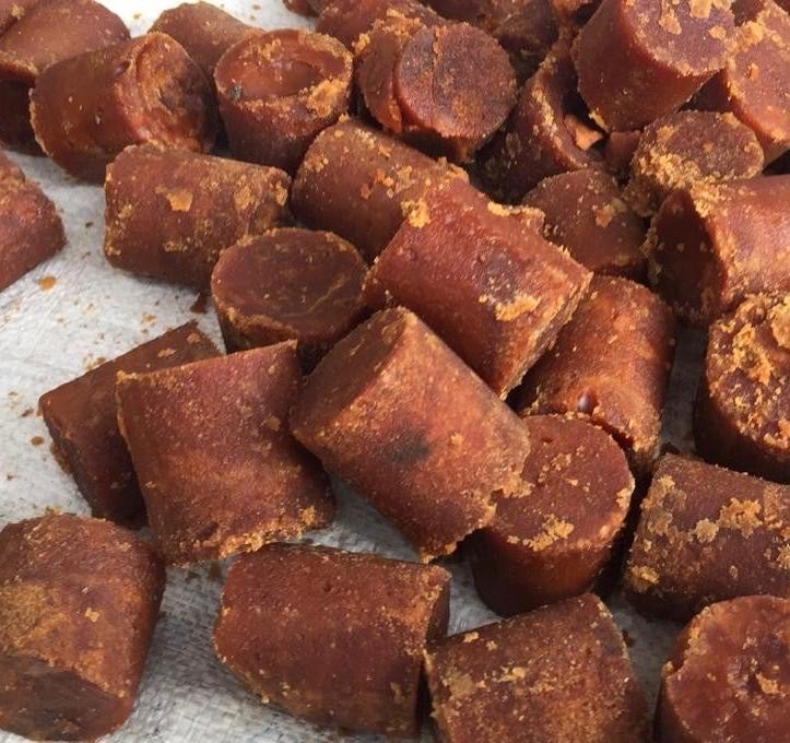 Gula Aren Cetakan Bambu