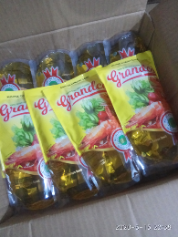 Minyak goreng Grandco refill 500ml (harga perkarton, isi 24 pouch)