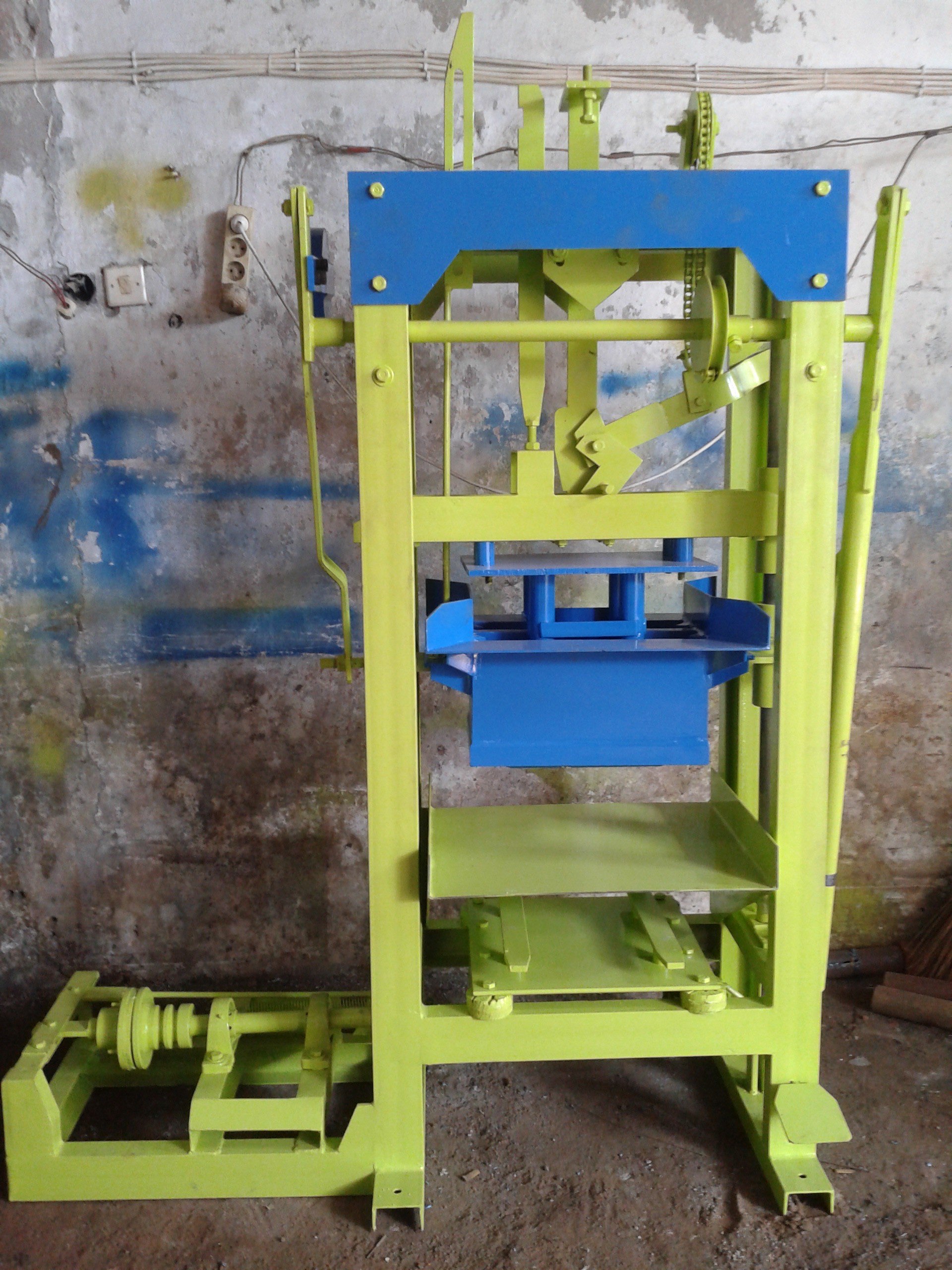 Mesin Cetak Batako dan Paving Manual