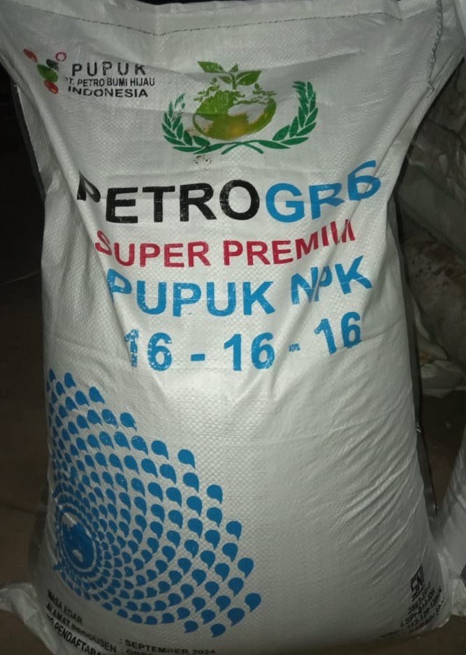 PUPUK NPK 16 16 16