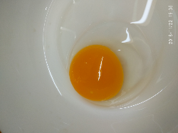 TELUR BEBEK MENTAH
