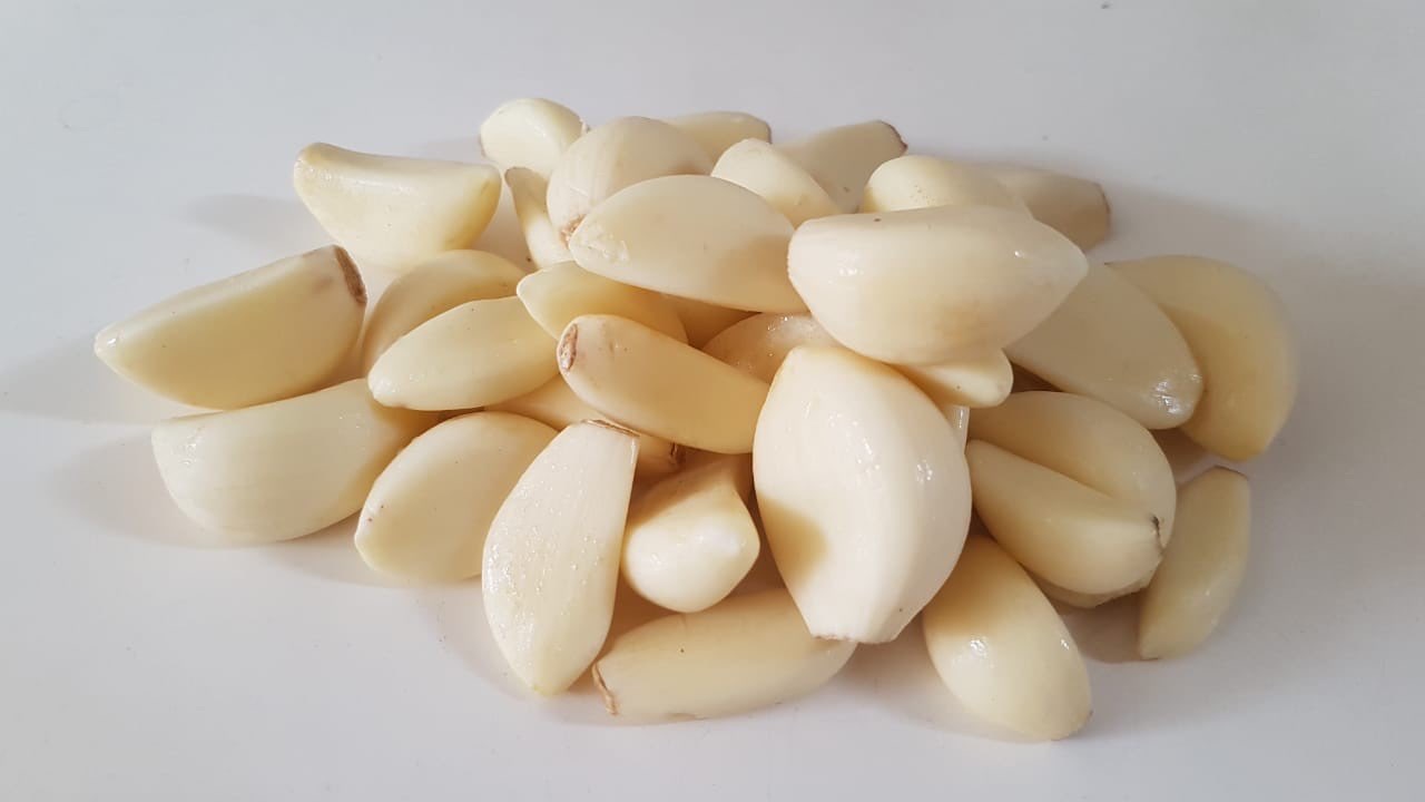 bawang putih kupas 