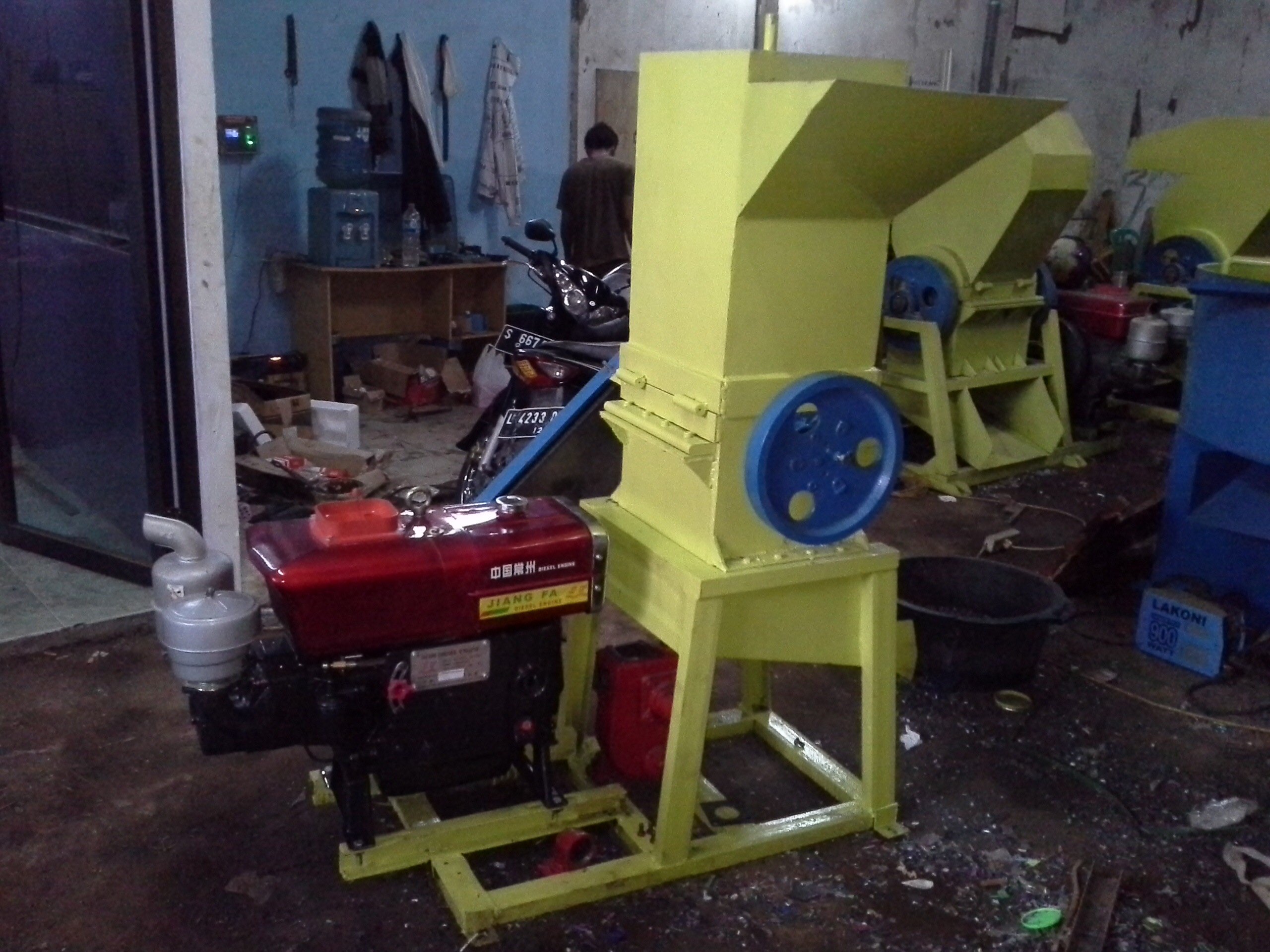 Mesin Giling Plastik KMB 1 Kapasitas 100 kg/jam