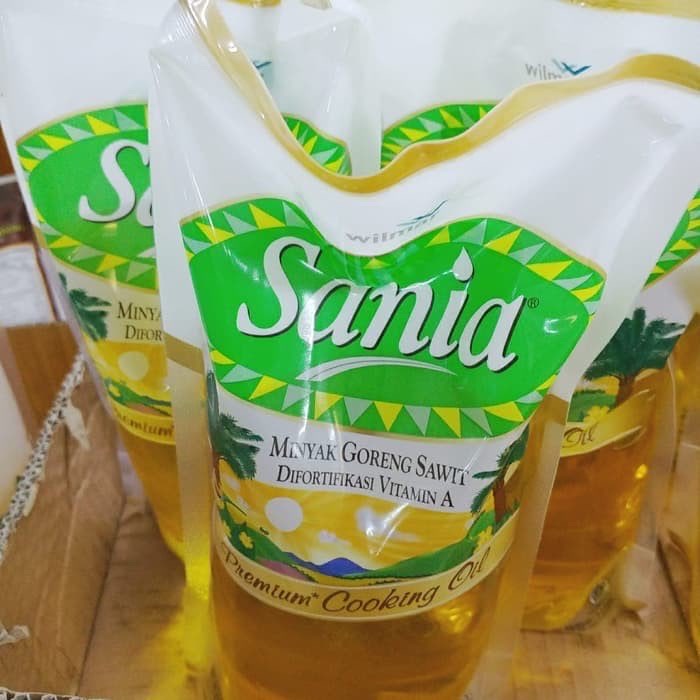 minyak goreng sania  1/2 liter dus