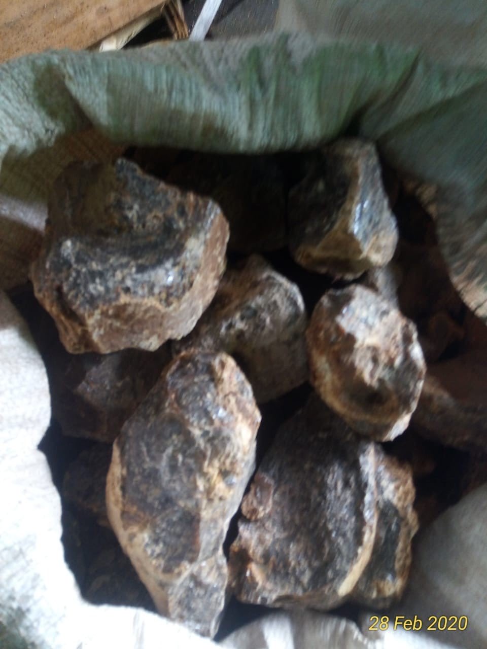 JUAL DAMAR BATU ASALAN KALIMANTAN BARAT