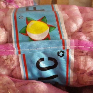 Bawang putih import dan merah