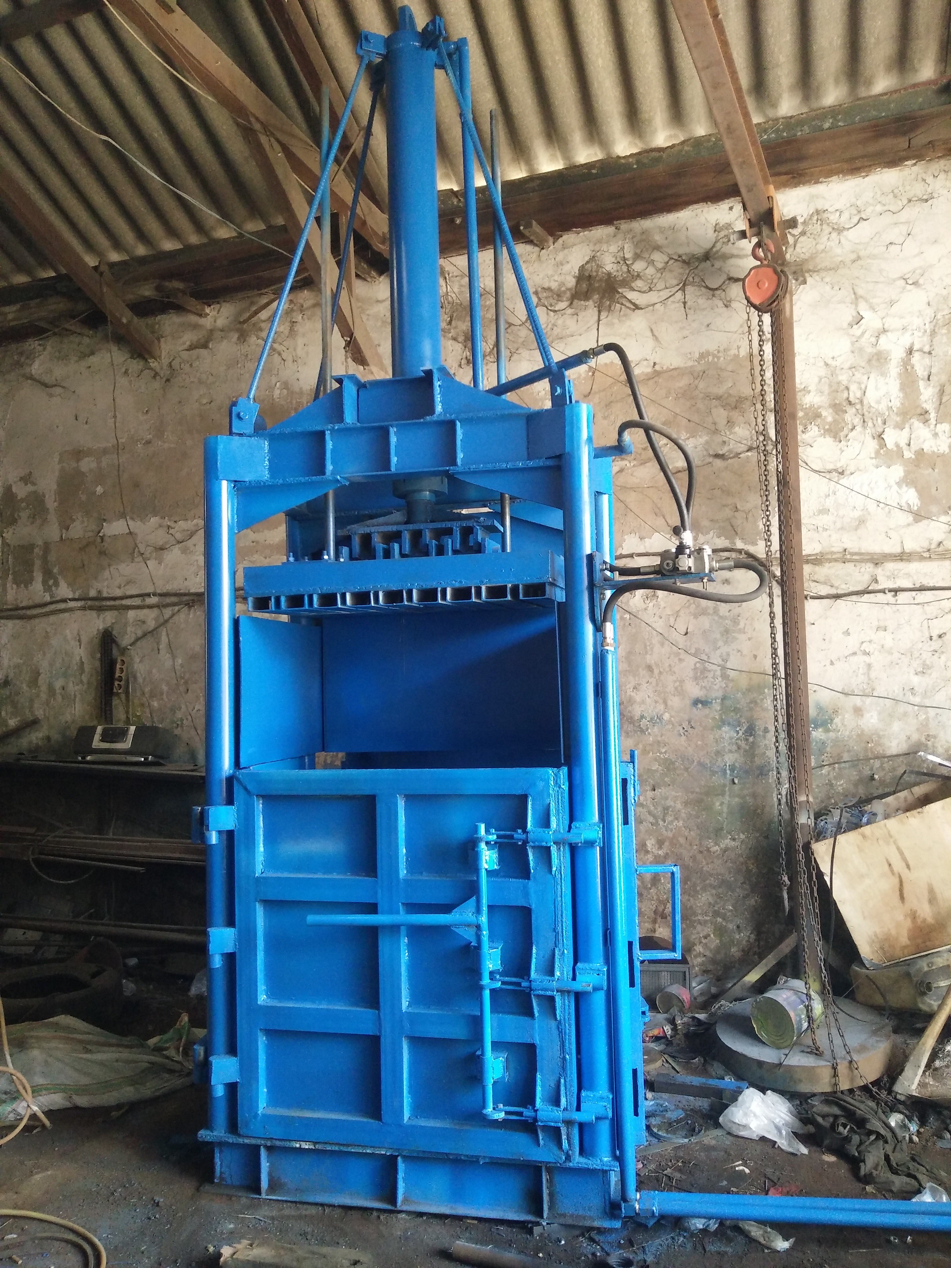 Mesin Press Kertas & Plastik Hidrolis