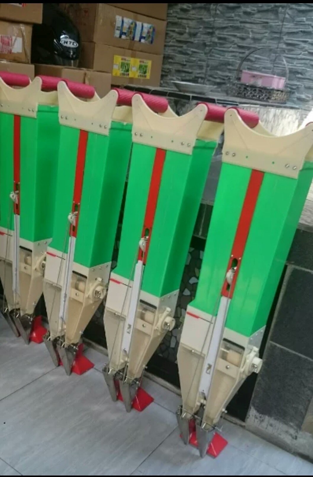 alat tanam jagung dan biji bijian manual